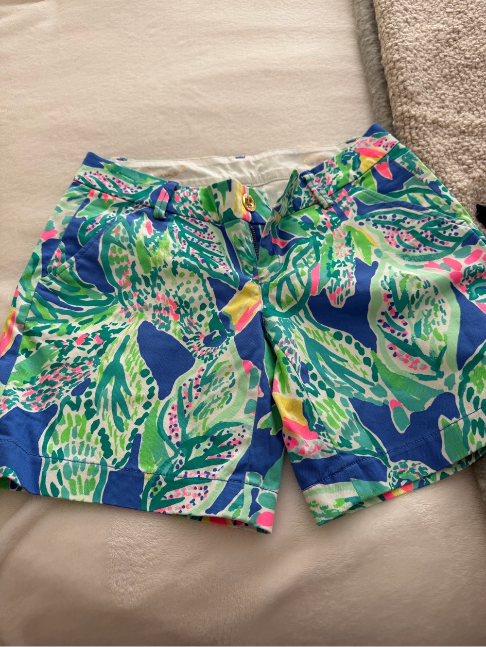 Lilly Pulitzer Women’s Multicolor Printed Shorts - Green & Blue Tropical Print 0